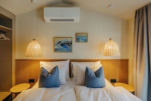 In-room safe, free WiFi