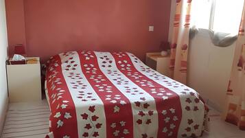 WiFi, bed sheets