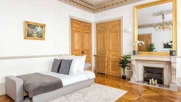 Appartement | Woonruimte | Een 32-inch smart-tv met kabelzenders, Netflix en streamingdiensten