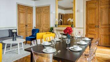 Apartment | Living area | 32-inch Smart TV with cable channels, Netflix, streaming services