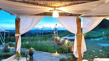 الإطلالة من المنشأة