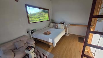 Bungalow, vista a la montaña