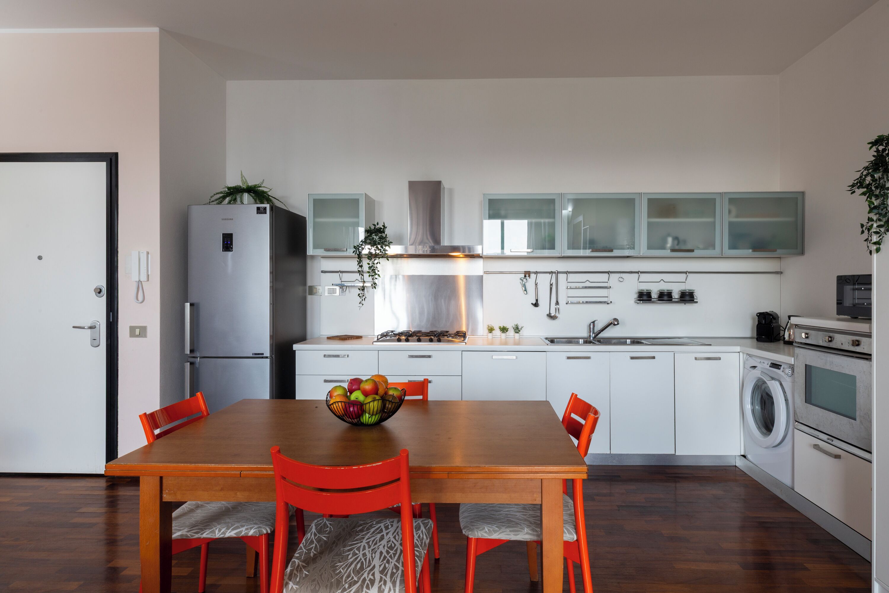 Appart'hôtel Confort, vue ville | Cuisine privée | Grand réfrigérateur, micro-ondes, four, plaque de cuisson