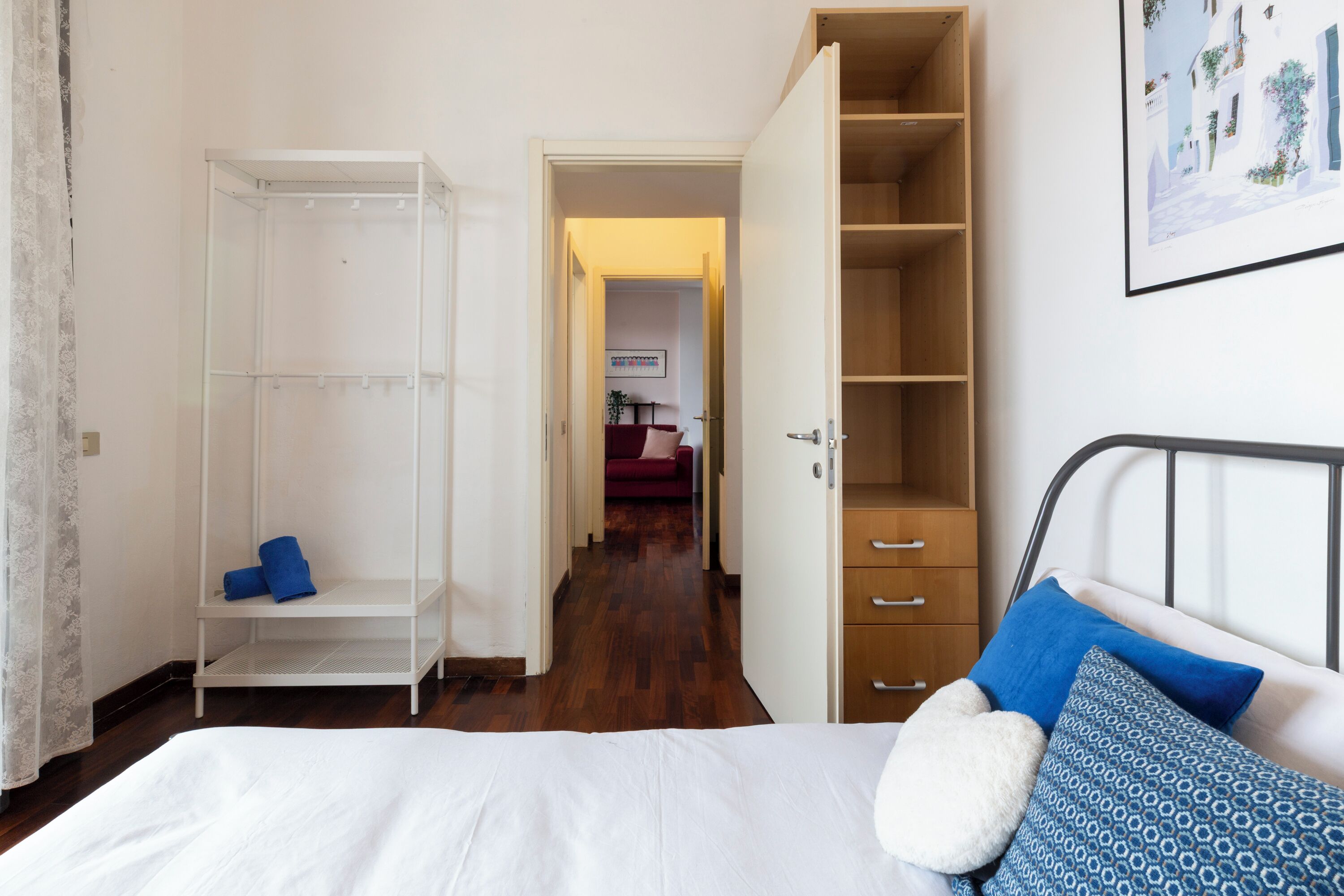 Appartamento Comfort, vista città | Postazione laptop, ferro/asse da stiro, Wi-Fi gratuito