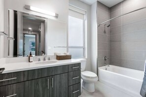 Doccia, asciugacapelli, asciugamani