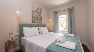 2 slaapkamers, een strijkplank/strijkijzer, reisbedje, gratis wifi