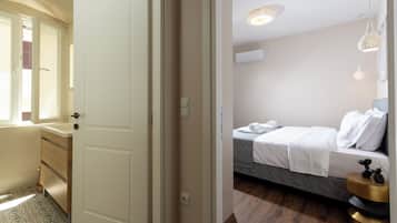 2 bedrooms, iron/ironing board, travel crib, free WiFi