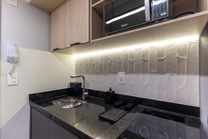Exclusive Studio (613258) | Private kitchen | Cookware/dishes/utensils