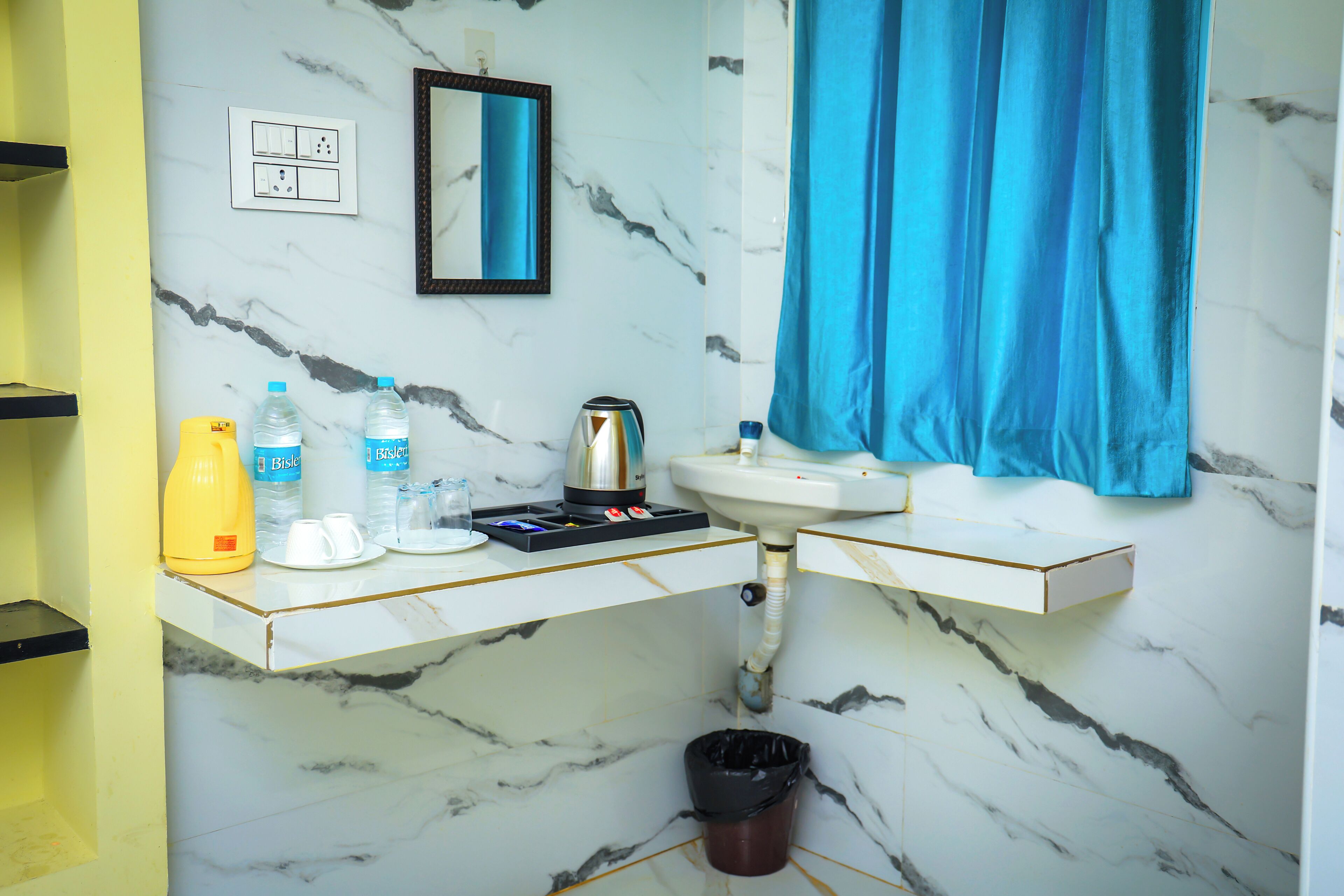 Deluxe Quadruple Room | Private kitchen