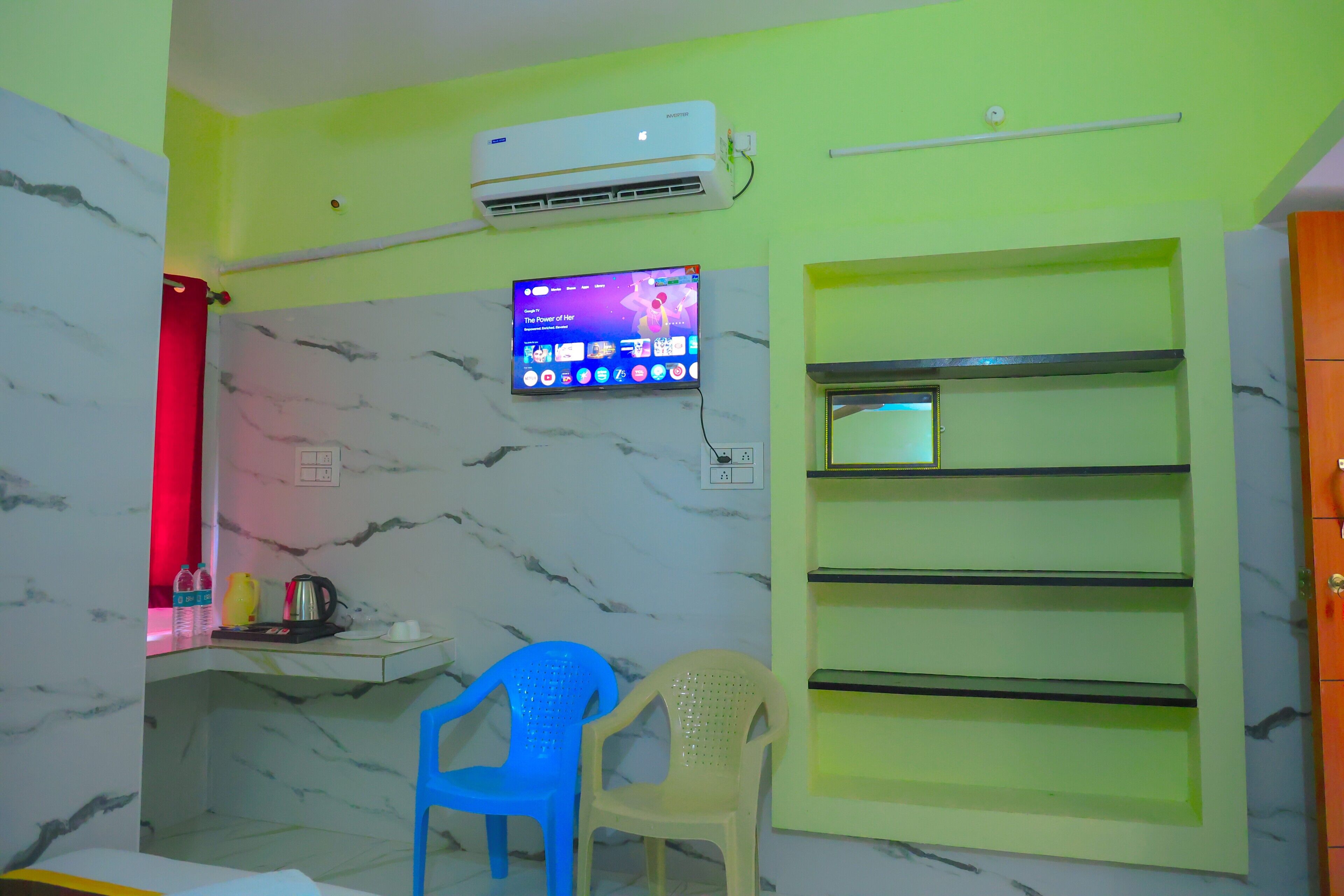 Deluxe Triple Room | Bathroom | Towels