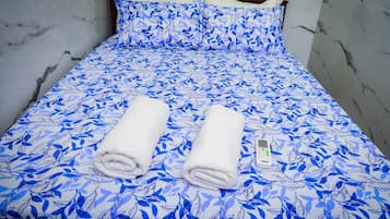 Superior Double Room | Soundproofing, bed sheets