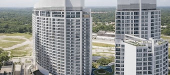 UHF HOTELS & RESORTS PINETREE