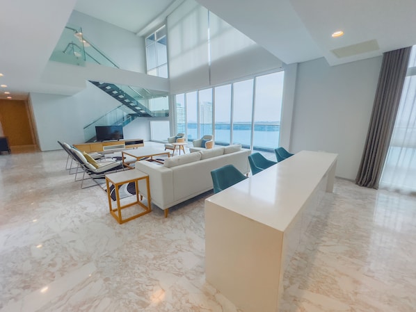 PENTHOUSE 4 BEDROOM DUPLEX