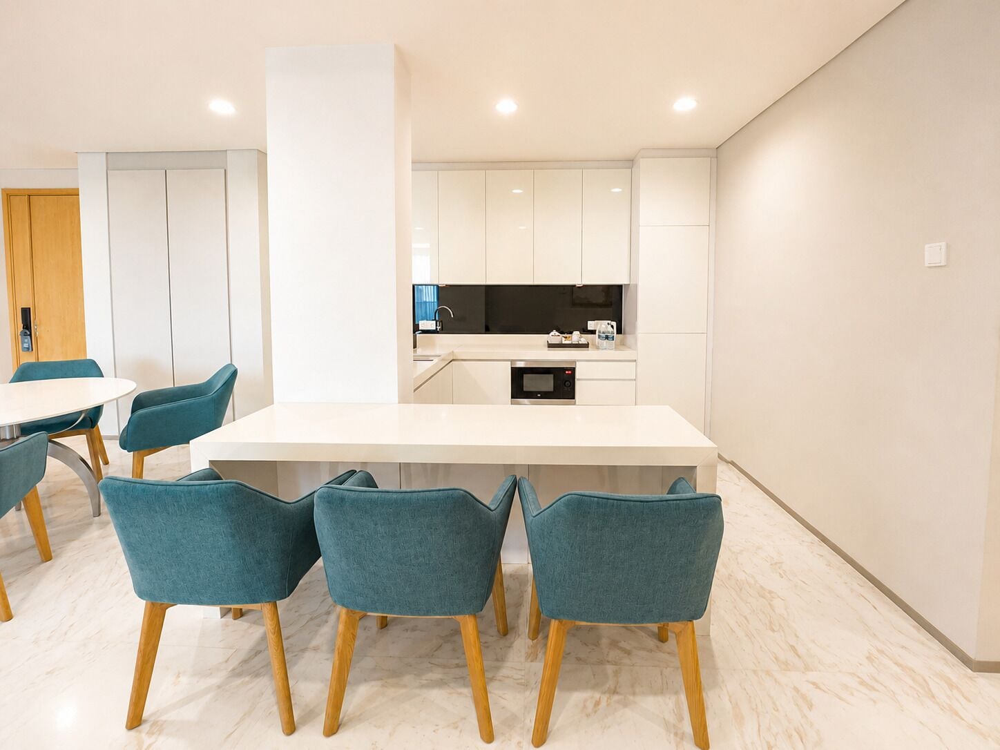 PENTHOUSE 5 BEDROOM | Desk, laptop workspace, blackout curtains, iron/ironing board