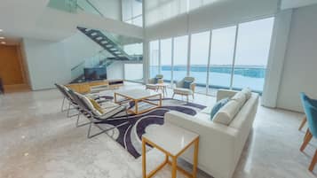 Habitació triple destacada | Decoració individual, mobiliari individual i escriptori