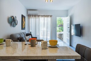 Interior - Charming 1-bedroom Apartment in Gorgeous Lighthouse Beach / Paphos (Paphos)