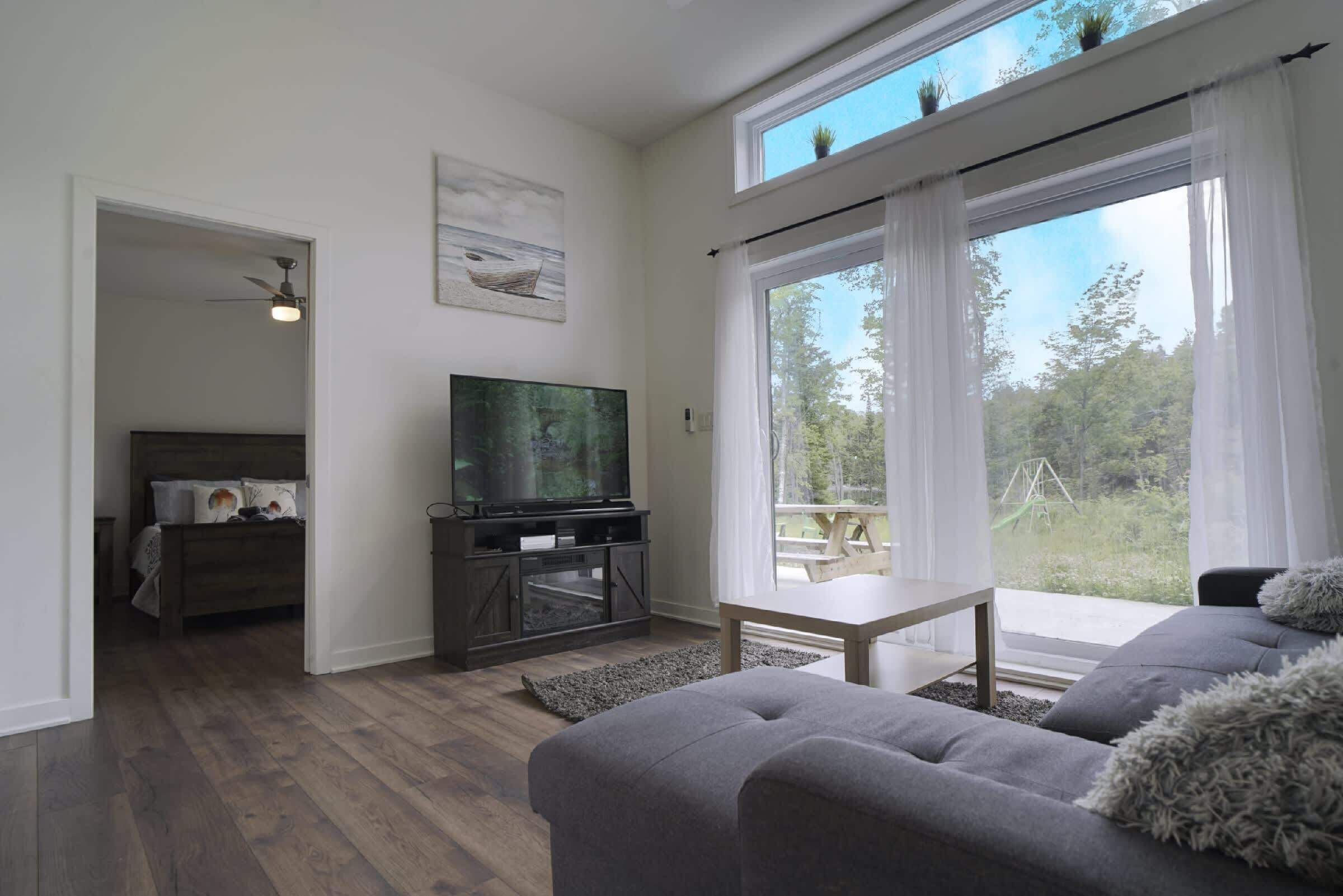 TV, fireplace, stereo