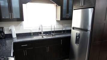 Kitchen 3