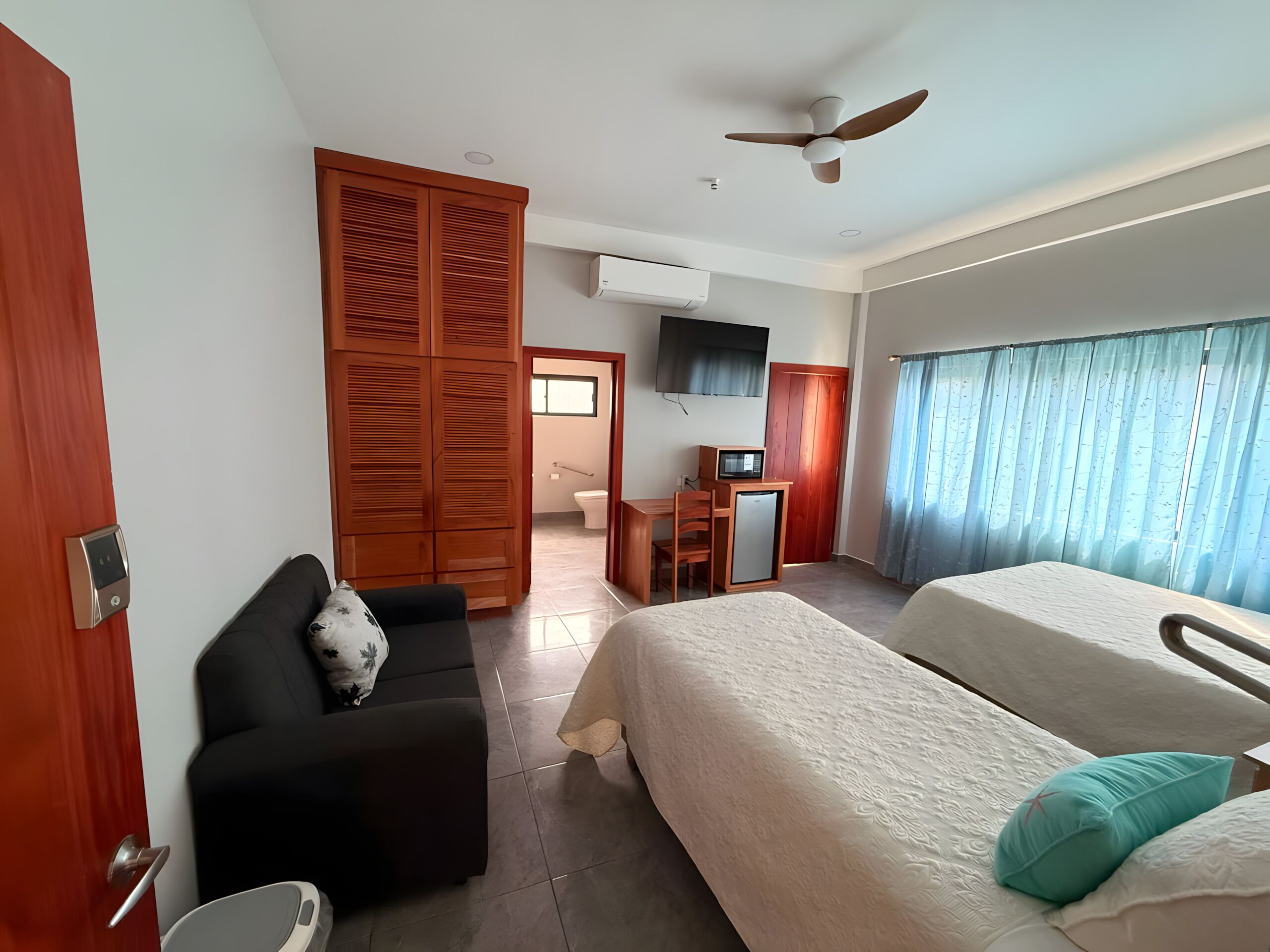 1 bedroom, in-room safe, iron/ironing board, WiFi