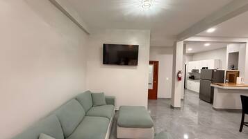 Fernseher, Stereoanlage