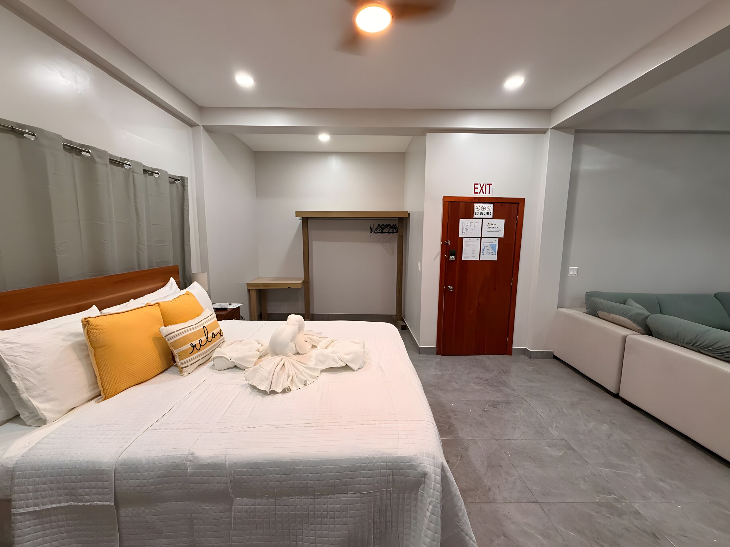 1 bedroom, in-room safe, iron/ironing board, WiFi