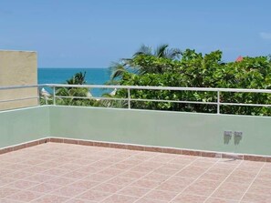 Property grounds - MeMe’s Place Villas (Placencia)