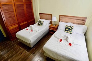 4 bedrooms, in-room safe, desk, iron/ironing board