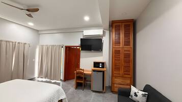 1 bedroom, in-room safe, iron/ironing board, WiFi