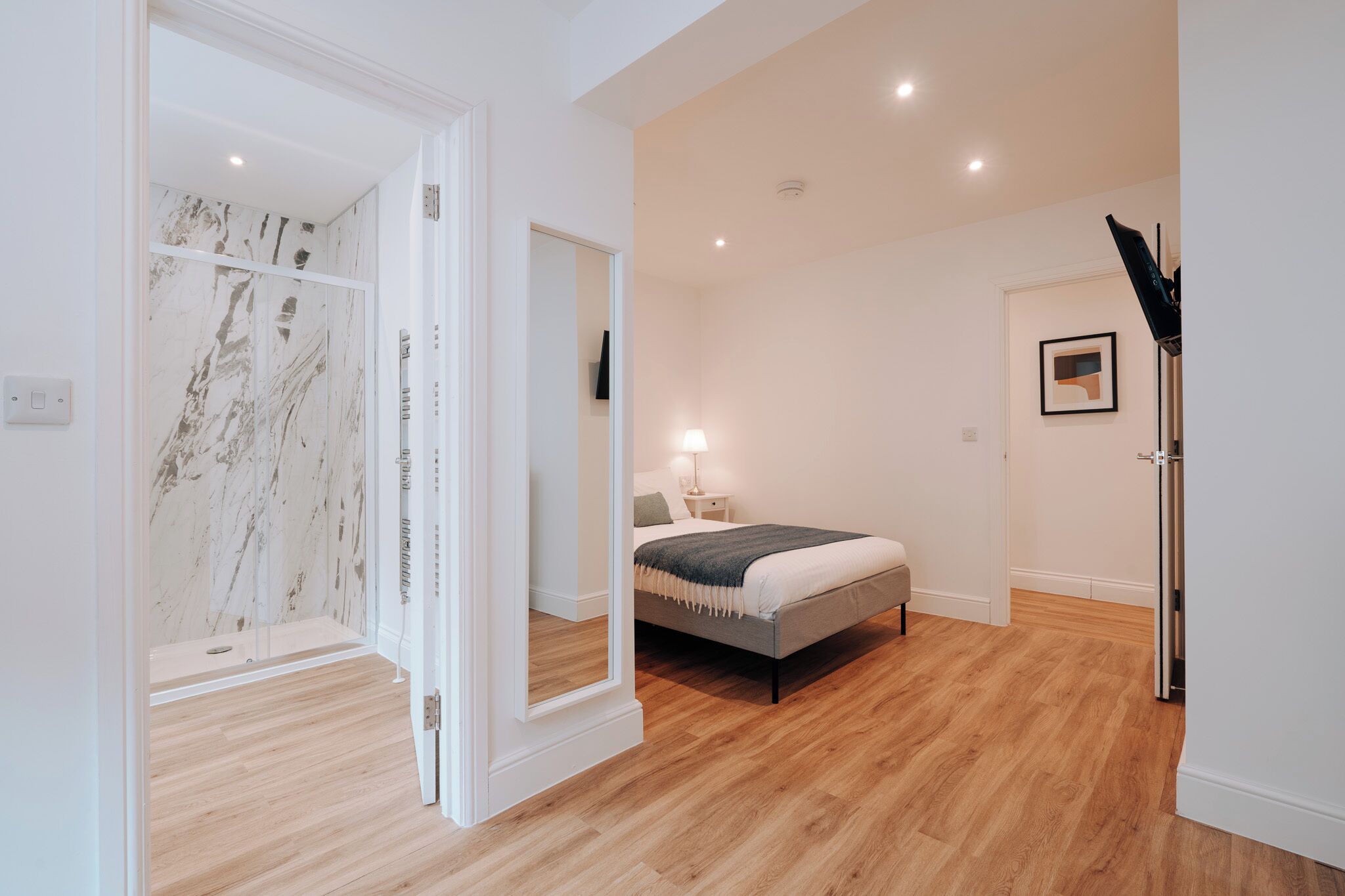 6 soverom, strykejern/-brett, wi-fi og sengetøy