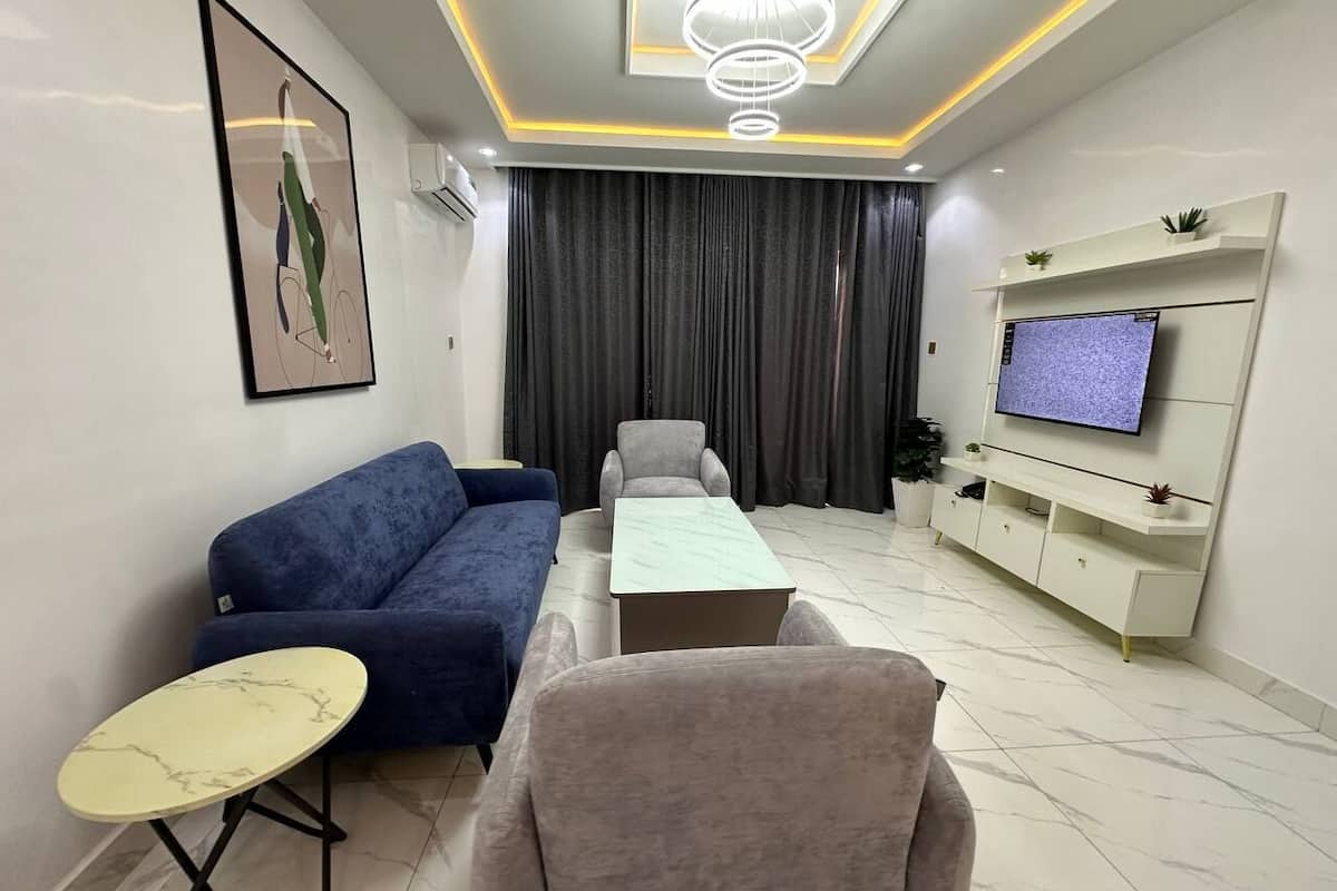 Luxe appartement, 1 slaapkamer, balkon, uitzicht op stad | Woonruimte