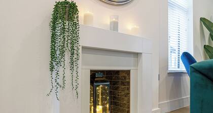 2 Bedroom Holiday Retreat With Hot Tub