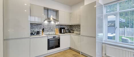 ChaumiÚre luxueuse, 2 chambres, non-fumeur, vue sur le jardin | Cuisine privée