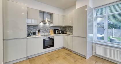 2 Bedroom Holiday Retreat With Hot Tub