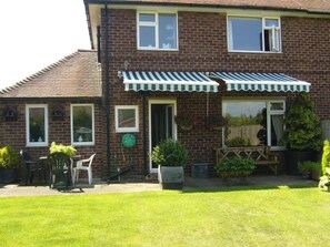 ห้องพักรวม, 1 ห  ้องนอน, วิวสวน | บริเวณภายนอก