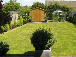 Asrama Umum, 1 kamar tidur, pemandangan kebun | Taman