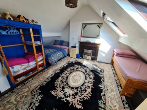 Shared Dormitory, 1 Bedroom, Garden View | 1 bedroom