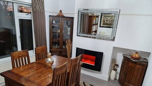 Dortoir Partagé, 1 chambre, vue jardin | Salle à manger