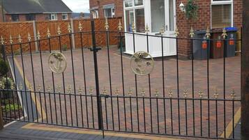 Shared Dormitory, 1 Bedroom, Garden View | Property grounds