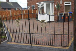 Shared Dormitory, 1 Bedroom, Garden View | Property grounds - Room-loft Conversion in Shared House (Stoke-on-Trent)