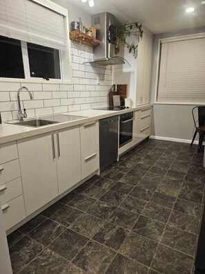 Microwave, oven, stovetop, dishwasher