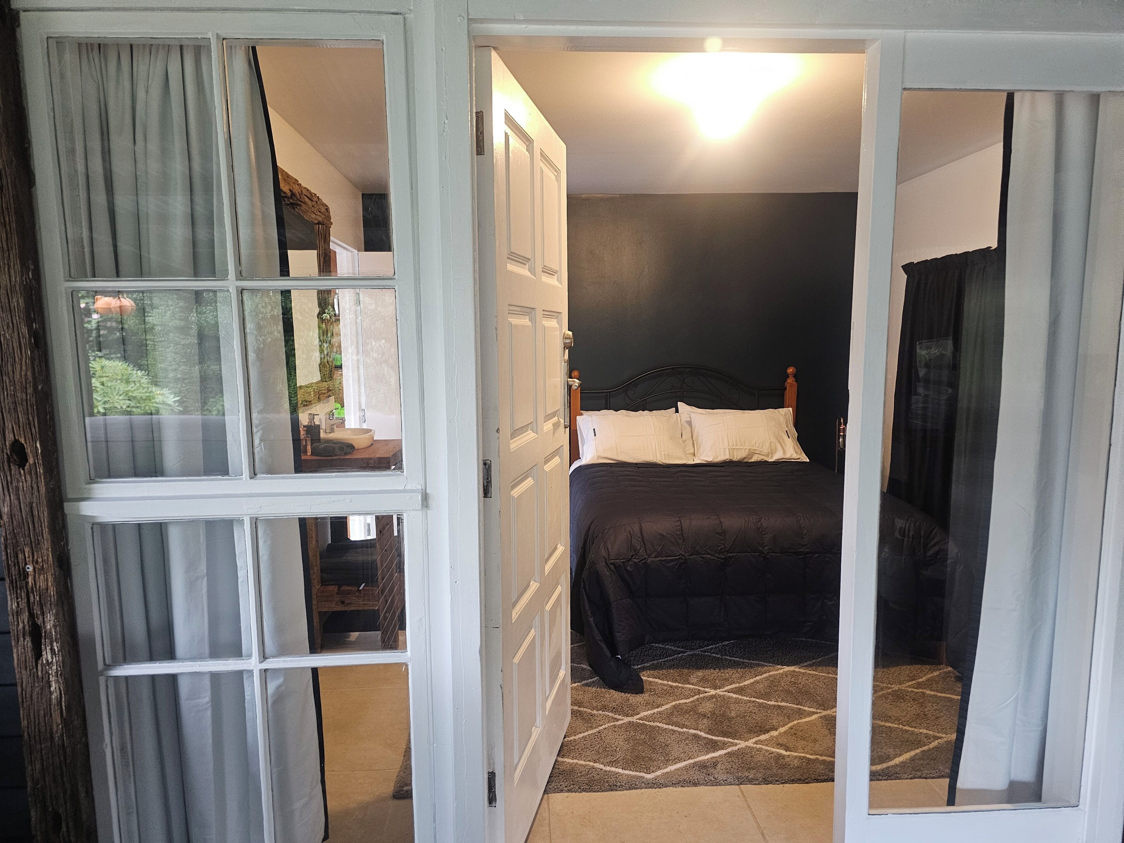 4 bedrooms, WiFi, bed sheets