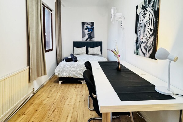 Room - Beautiful Room + Garden | Easy Reach to Belvedere (Vienna)