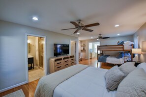 2 عدّة غرف نوم ومكتب ومكواة/لوح كي وواي فاي