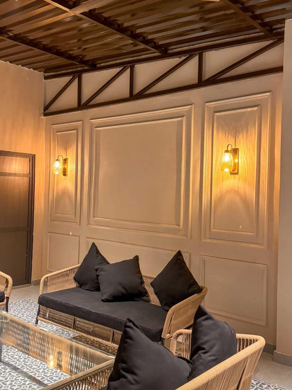 3BHK Entire Villa With Swimming Pool | Ruang keluarga