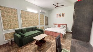 3BHK Entire Villa With Swimming Pool | Free WiFi
