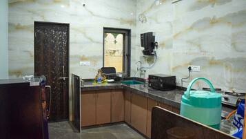 3BHK Entire Villa With Swimming Pool | Private kitchen
