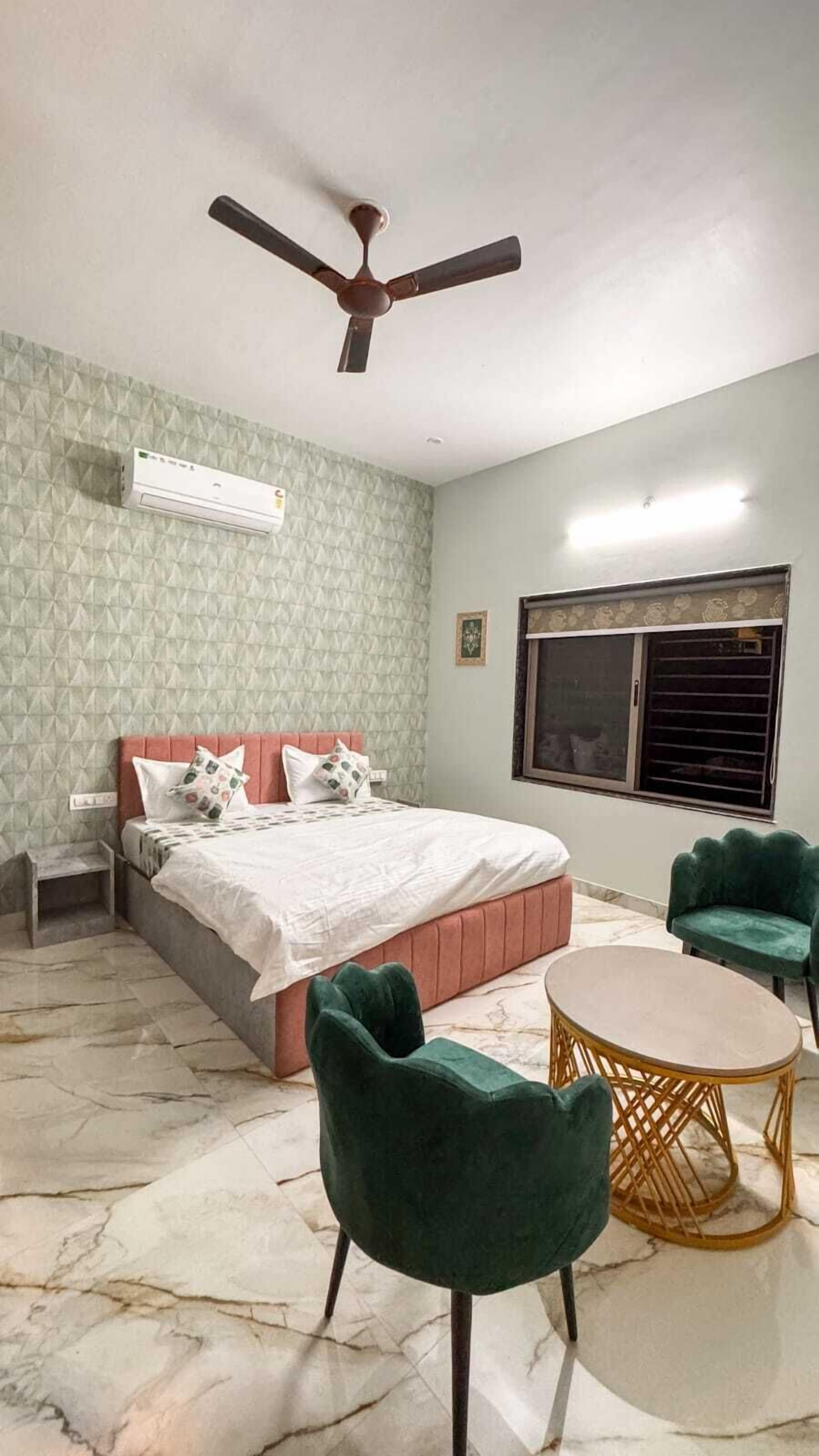 3BHK Entire Villa With Swimming Pool | Free WiFi