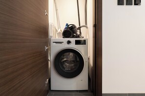 Deluxe Apartment, City View | Premium bedding, memory foam beds, in-room safe, blackout drapes