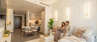 Premium 1BR Oasis - City Views & Pool