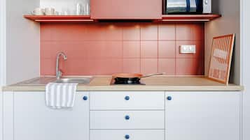 Double Room | Private kitchen | Electric kettle